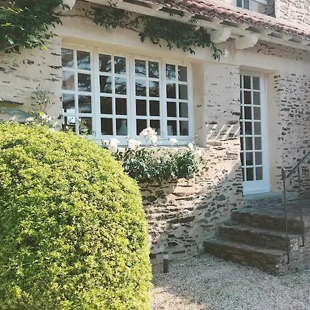 Near Nantes House In Vineyards With Pool Vertou