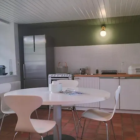 Near Nantes House In Vineyards With Pool Vakantiehuis