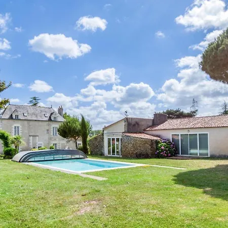 Near Nantes House In Vineyards With Pool Semesterbostad Vertou