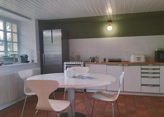 Near Nantes House In Vineyards With Pool Vakantiehuis