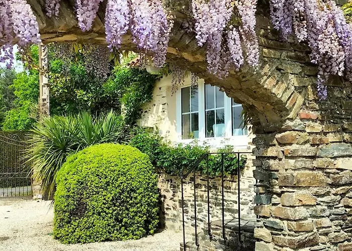 Near Nantes House In Vineyards With Pool Vakantiehuis